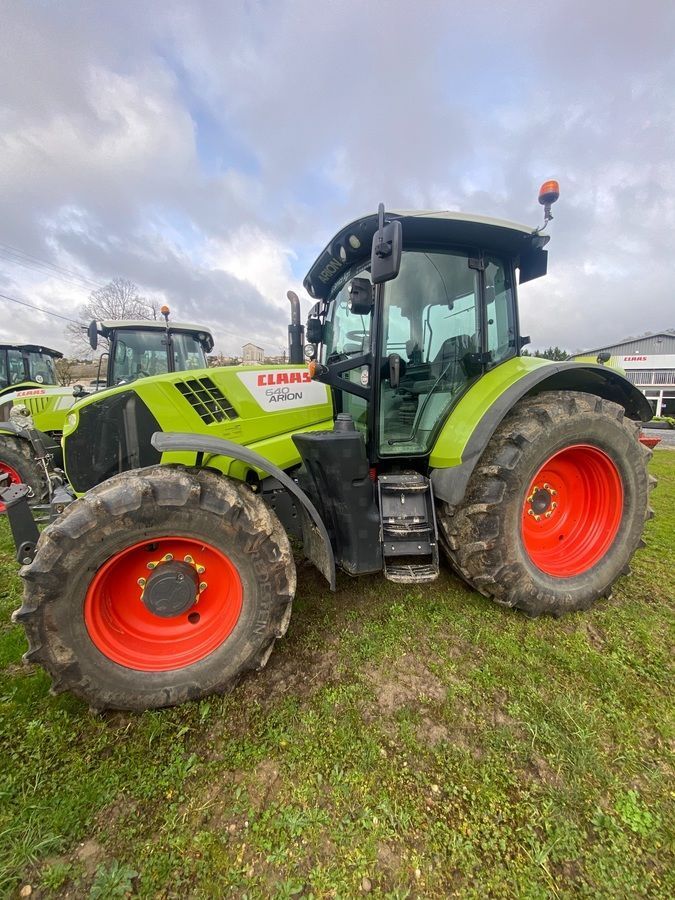 Claas Arion 640 Tractor €72,000