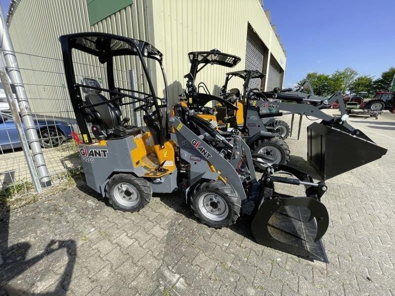 Giant g1200 Погрузчик с бортовым поворотом 21 087 €