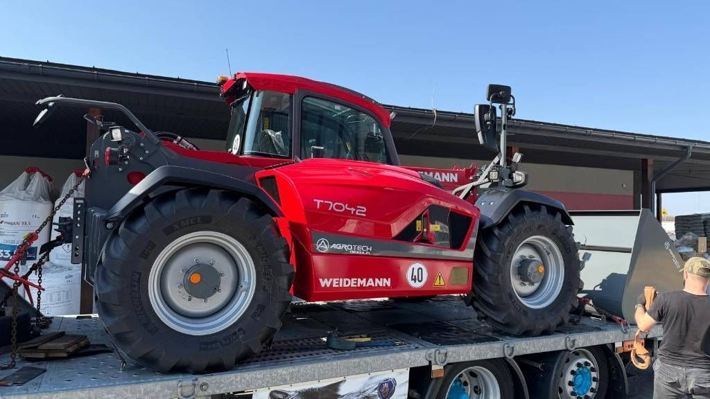 Weidemann T7042 Telehandler €100,360