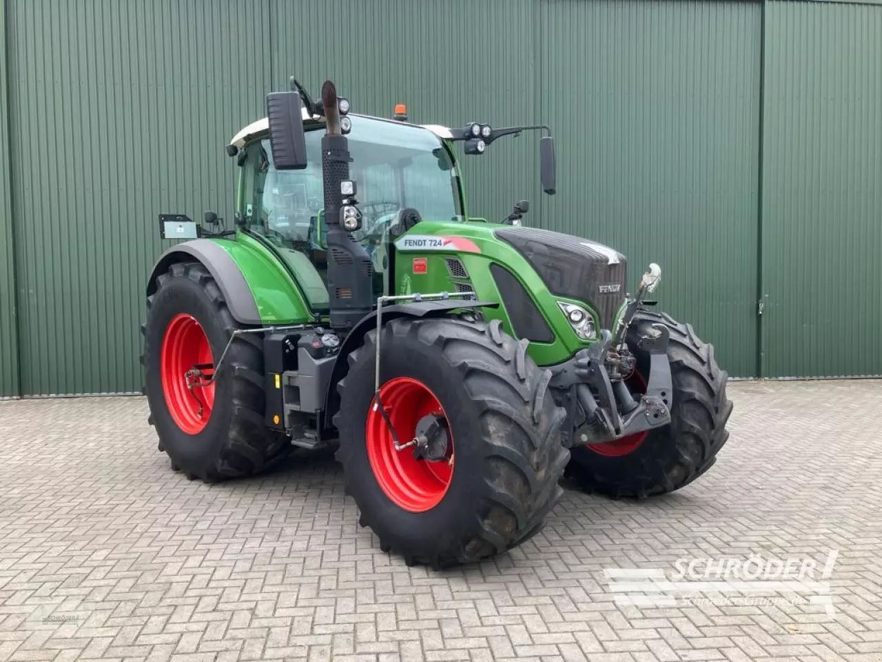 Fendt 724 Vario Profi Plus Tractor €94,885