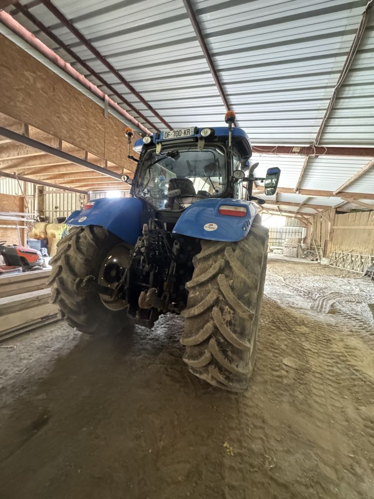 E-FARM: New Holland T7.200 - Traktor - id T7IIGW9 - 49.500 € - Baujahr: 2014 - Abgelesene Motorstunden: 5.400,Motorleistung (PS): 170,Frankreich