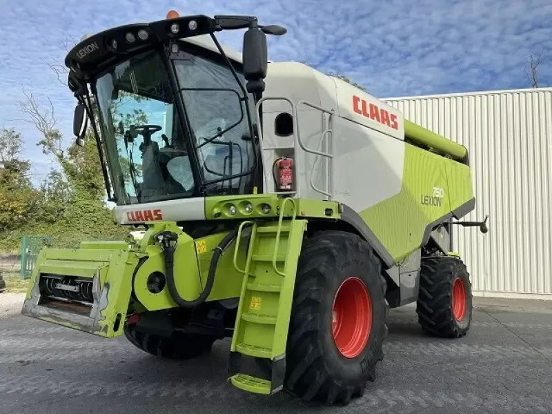 E-FARM: Claas Lexion 750 - Kombajn zbożowy - id 5IHZNGR - 135 000 € - Rok produkcji: 2015 - Francja