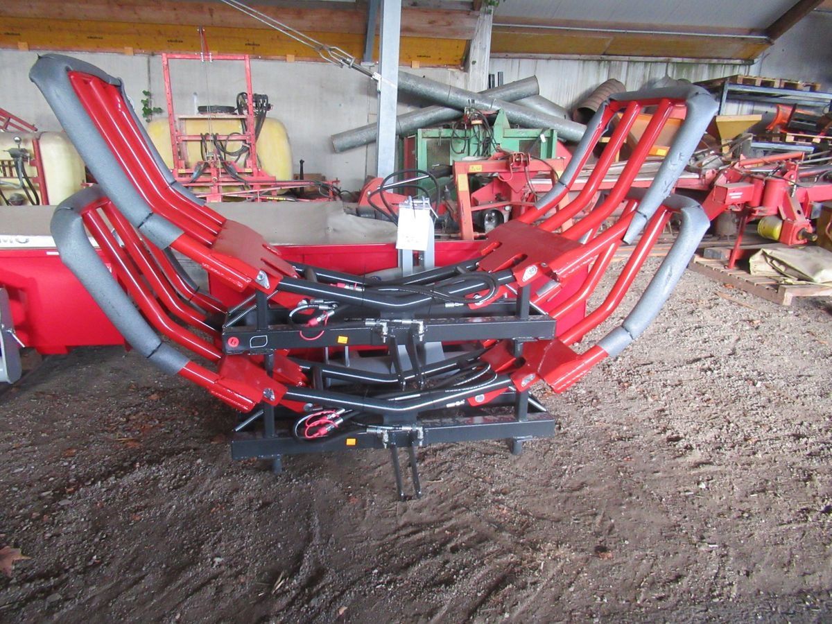 E-FARM: Stekro rundballengreifer 700 - 2000 mm - Attachment - id CUBJG2I - €1,159 - Year of construction: 2024 - Austria