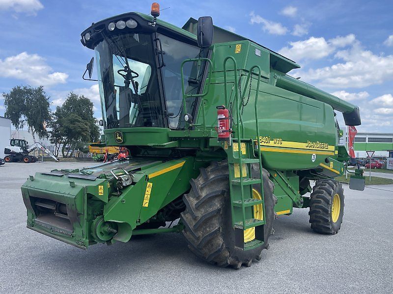 E-FARM: John Deere 9540 i WTS - Combine harvester - id GK8TBXB - €73,109 - Year of construction: 2006 - Engine hours: 2,564,Engine power (HP): 228,Germany