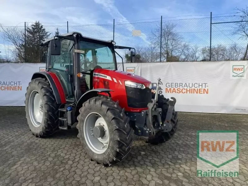 E-FARM: Massey Ferguson 6712 - Tracteur - id PMZNNAR - 49 160 € - Année: 2017 - Lecture du nombre d'heure: 1 635,Puissance du moteur (chevaux): 120,Allemagne