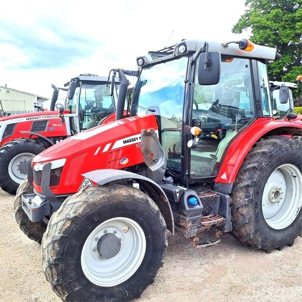 E-FARM: Massey Ferguson 5712SL Dyna-4 - Tracteur - id LKVGDMV - 53 285 € - Année: 2017 - Lecture du nombre d'heure: 3 500,Royaume-Uni