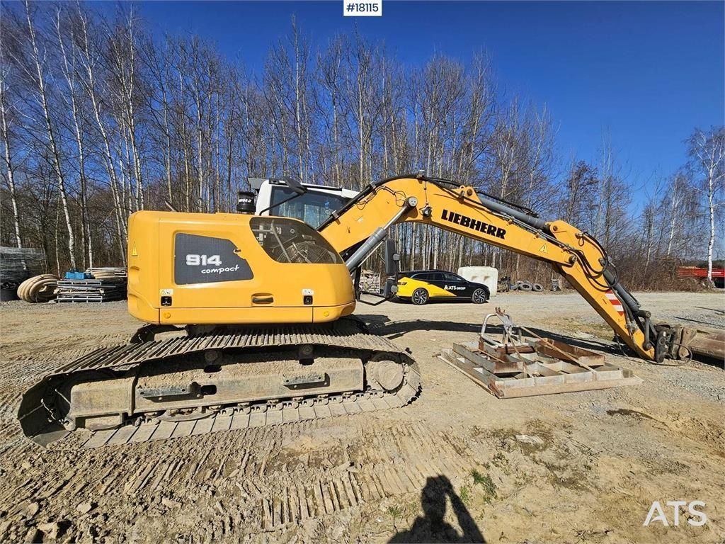 Liebherr r914 compact Crawler excavator €72,300