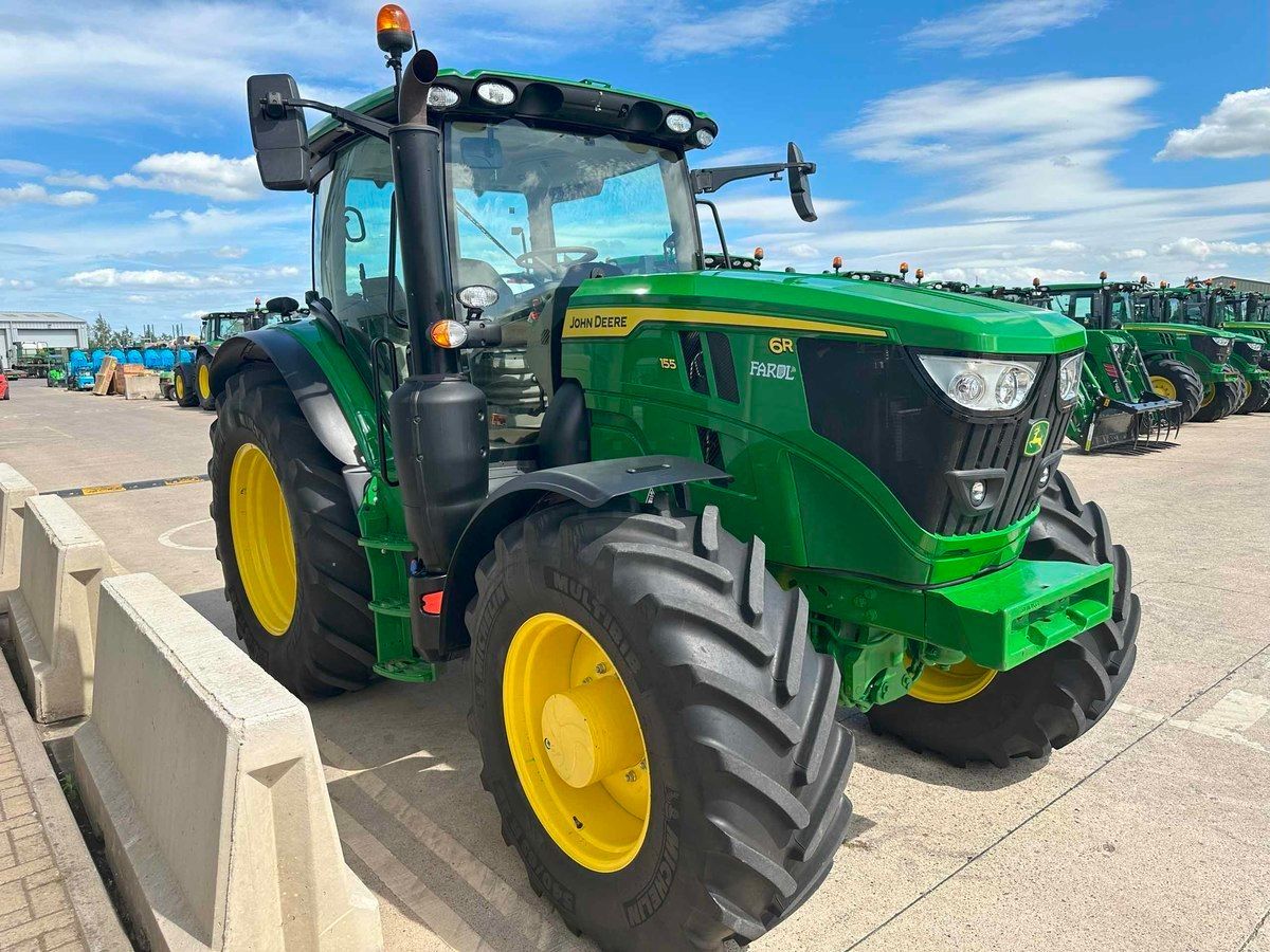 E-FARM: John Deere 6R 155 - Tractor - id FKPQPNU - €116,984 - Year of construction: 2023 - Engine hours: 860,Engine power (HP): 155,United Kingdom