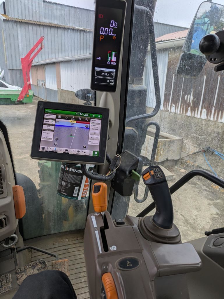 John Deere 6110 M Traktor 88 000 EUR
