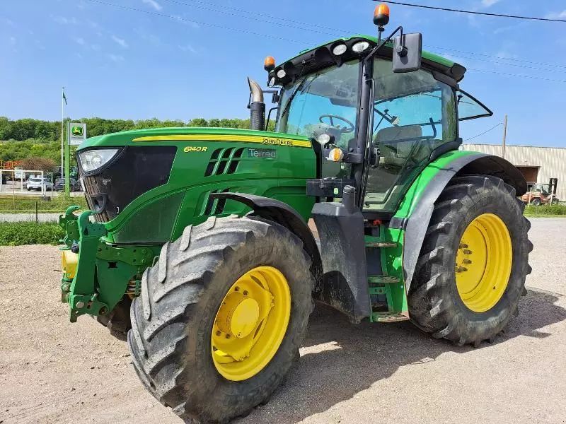 E-FARM: John Deere 6140 R - Traktor - id XTSSH53 - 75.000 € - Baujahr: 2013 - Abgelesene Motorstunden: 4.867,Motorleistung (PS): 145,Frankreich