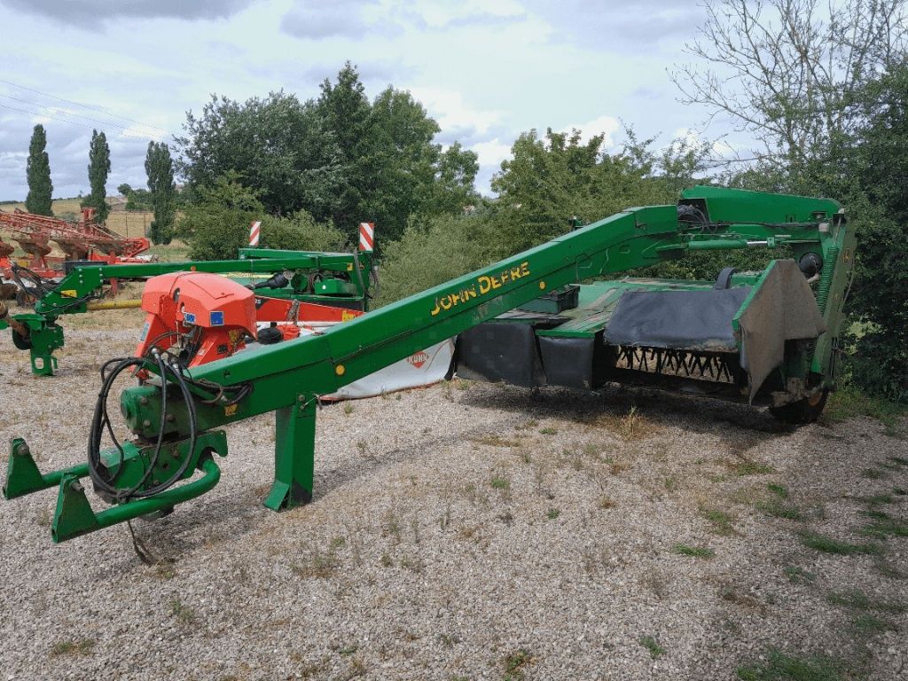 E-FARM: John Deere 7300 - Segadora - id QHQV4GM - 8000 € - Año: 2006 - Francia