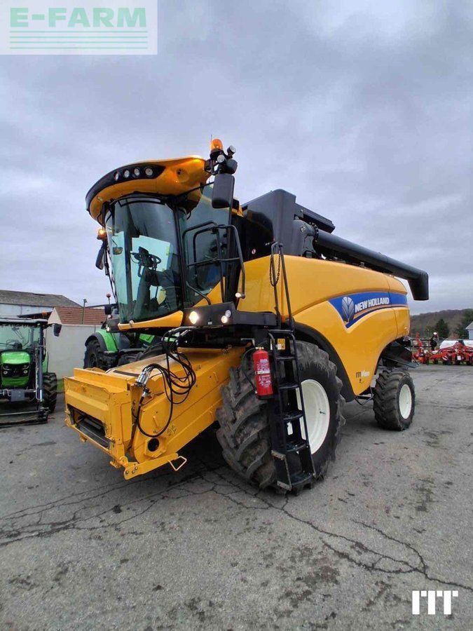 New Holland cx 6.90 Combine harvester €219,000