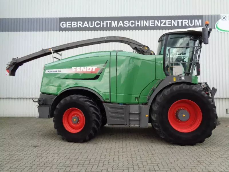 E-FARM: Fendt Katana 85 - Feldhäcksler (selbstfahrend) - id 2L5IQKX - 139.000 € - Baujahr: 2015 - Abgelesene Motorstunden: 3.456,Deutschland