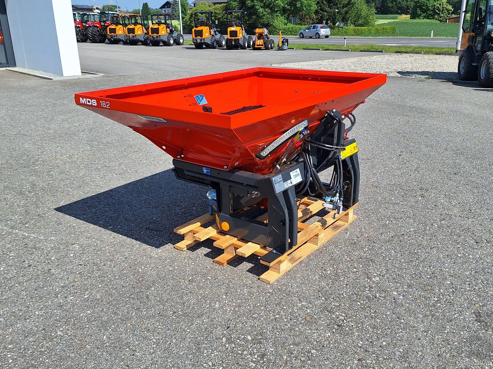 Rauch MDS 18.2 Fertiliser spreader