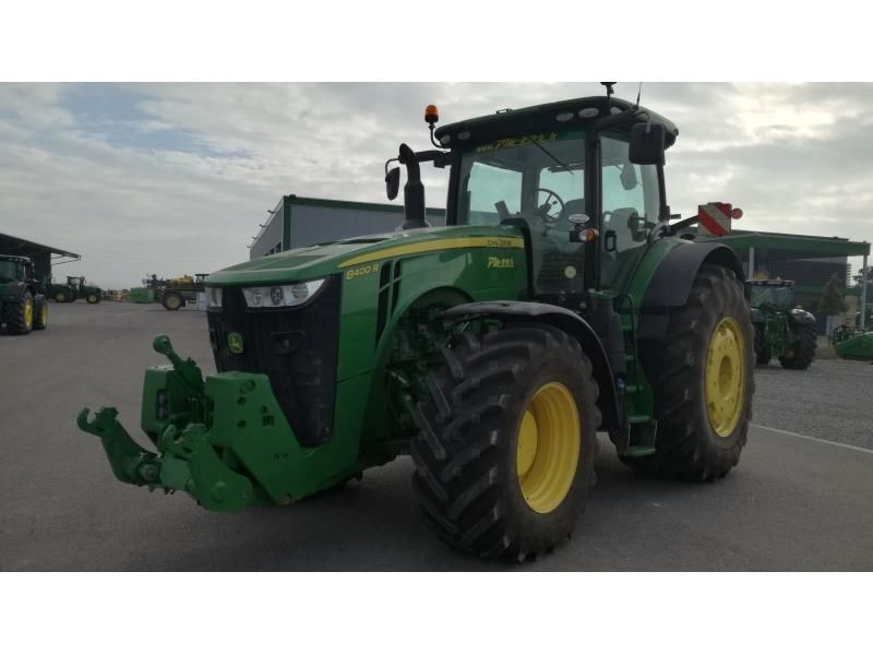 E-FARM: John Deere 8400 R - Tracteur - id UYALQTU - 183 000 € - Année: 2017 - Lecture du nombre d'heure: 4 100,France