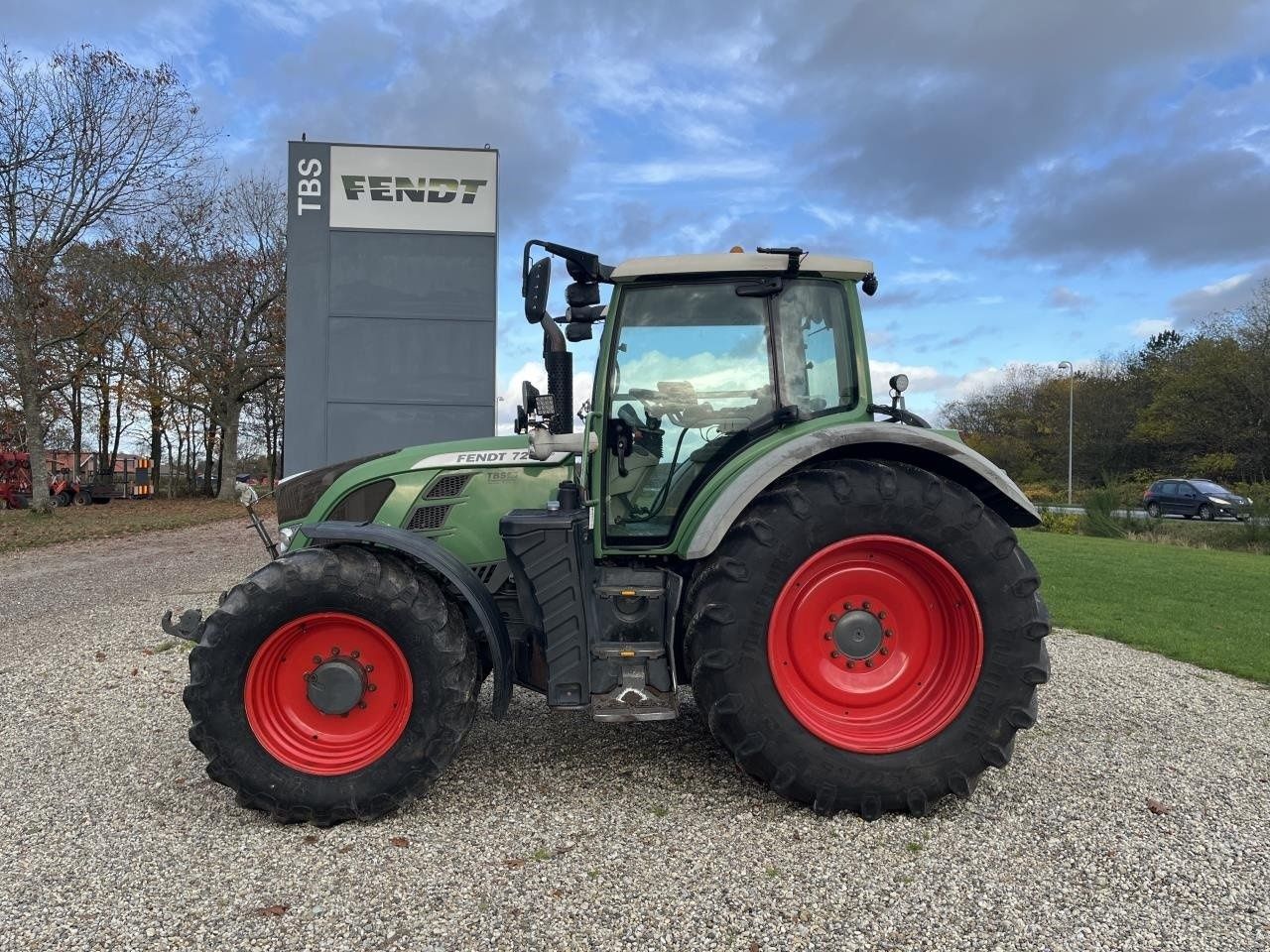 Fendt 718 Vario - Tractor - id BZKWRC7 - €66,367 - Year of 