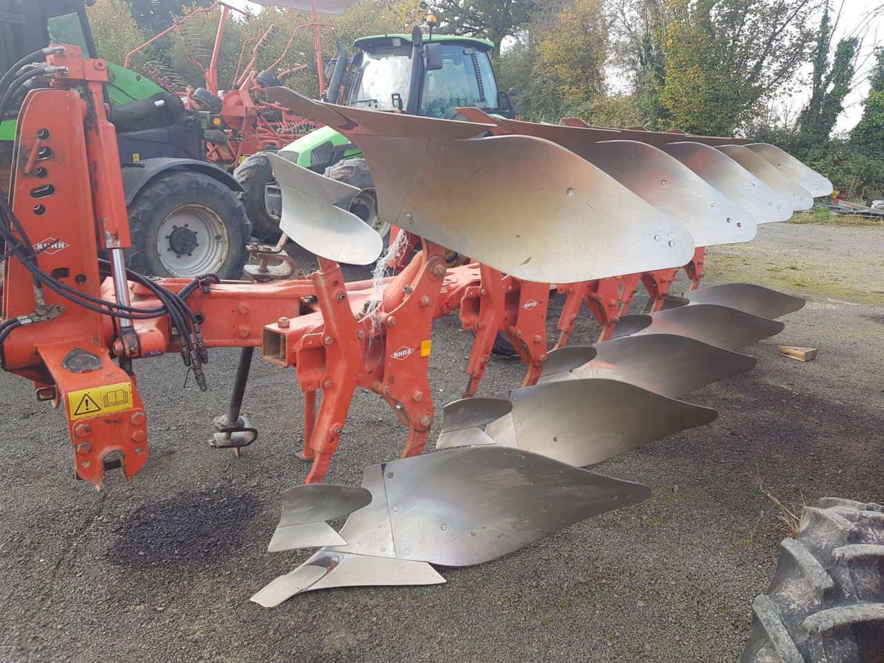 E-FARM: Kuhn varimaster 112 - Arado - id XJMSEXS - 7500 € - Año: 2006 - Francia