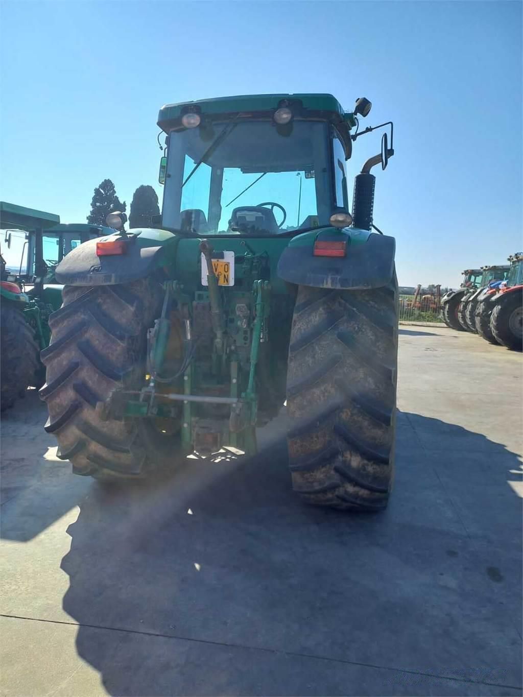 E-FARM: John Deere 7820 - Tractor - id FZIMS3B - Año: 2004 - Potencia del motor: 185,Italia