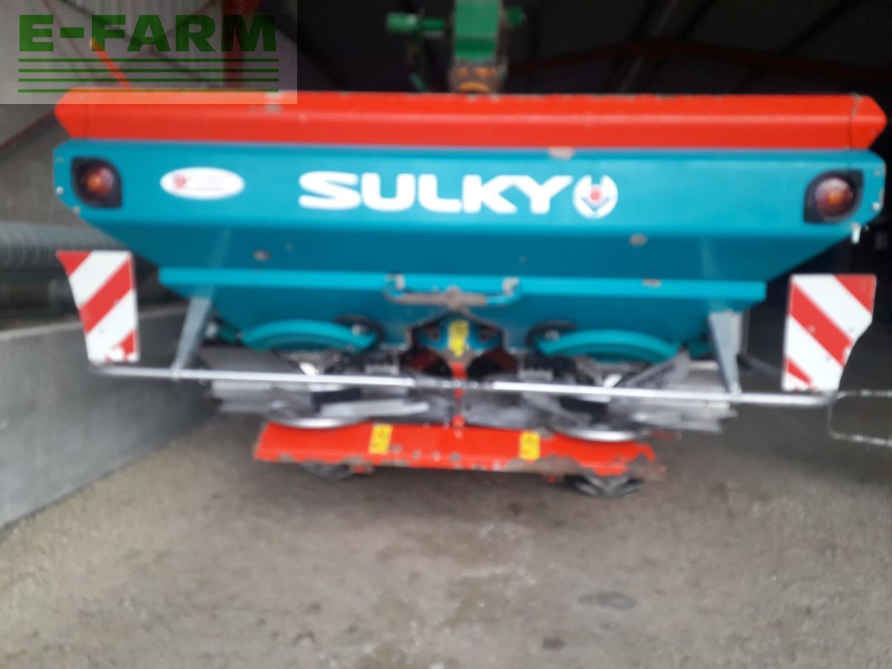 E-FARM: sulky x 44 vision wpb - Rozsiewacz nawozów - id AHXUBJX - 2900 € - Rok produkcji: 2013 - Francja