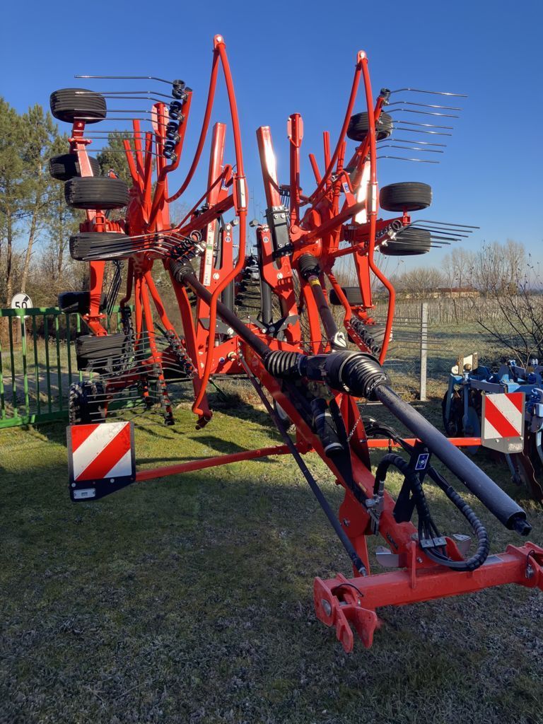 E-FARM: Kuhn GA 7631 - Faneuse - id B215KSZ - 22 600 € - Année: 2022 - France