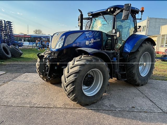 New Holland T7.270 Tractor €75,000