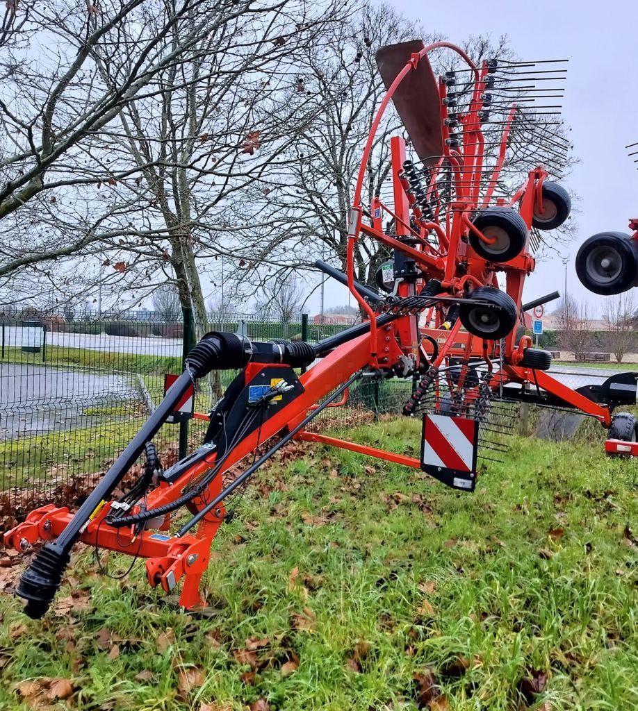Kuhn GA 7530 Karuzelowy przetrząsacz do siana 21 700 €