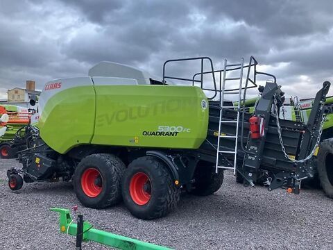 E-FARM: Claas Quadrant 5300 FC - Presse à balles - id IJRT4QQ - Année: 2023 - Allemagne