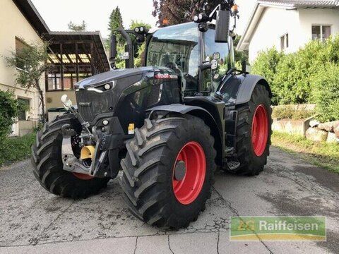 Fendt 728 Vario Tractor €248,000