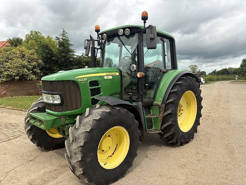 E-FARM: John Deere 6430 Premium - Tractor - id I5EWAWL - €39,923 - Year of construction: 2010 - Engine hours: 3,510,United Kingdom