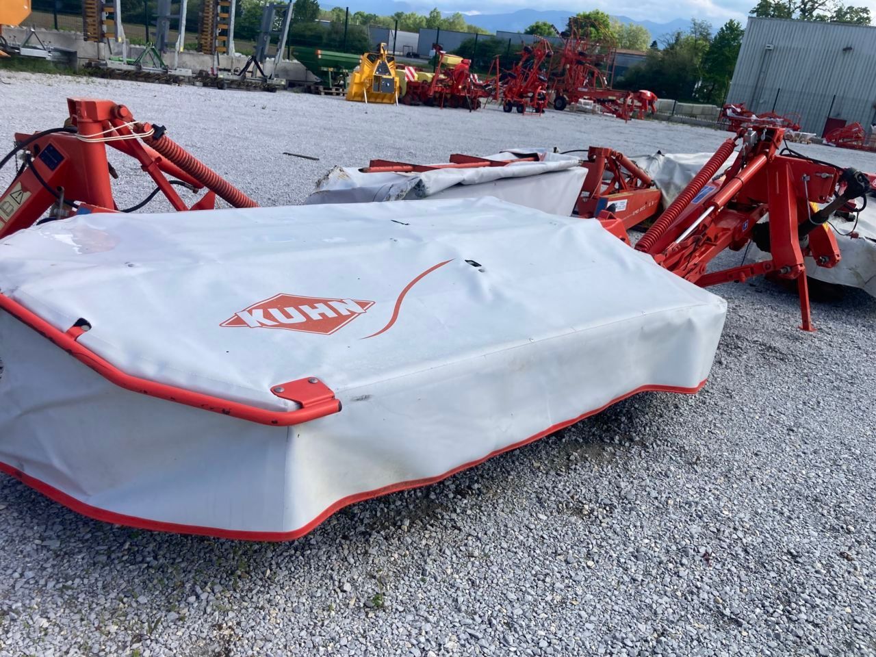 E-FARM: Kuhn GMD 280 FF - Falciatrice - tosaerba - id TERPVXP - 6.800 € - Anno di costruzione: 2017 - Francia