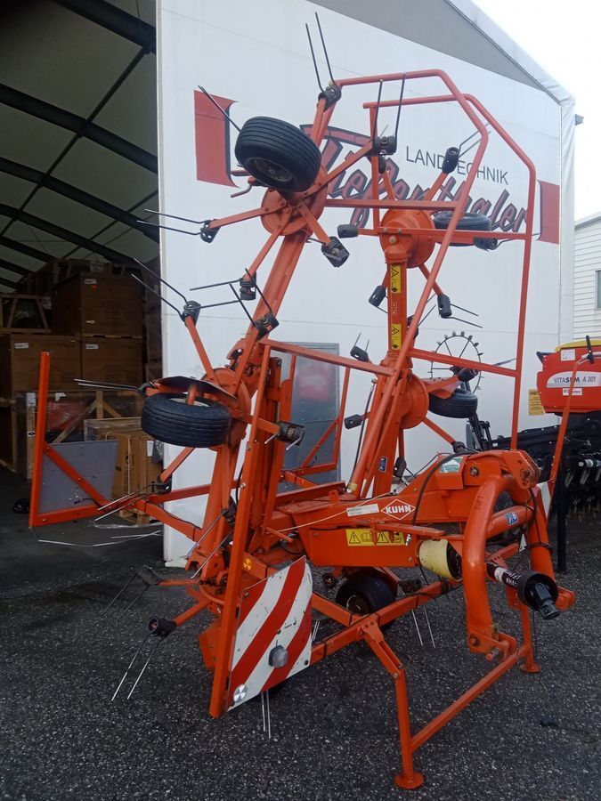 E-FARM: Kuhn GF 6401 MH - Kreiselheuer - id 2LKKSWZ - 6.991 € - Baujahr: 2007 - Österreich