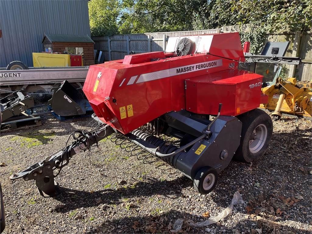 E-FARM: Massey Ferguson MF 1840 - Pressa - id BHZTPZA - 26.079 € - Anno di costruzione: 2020 - Regno Unito