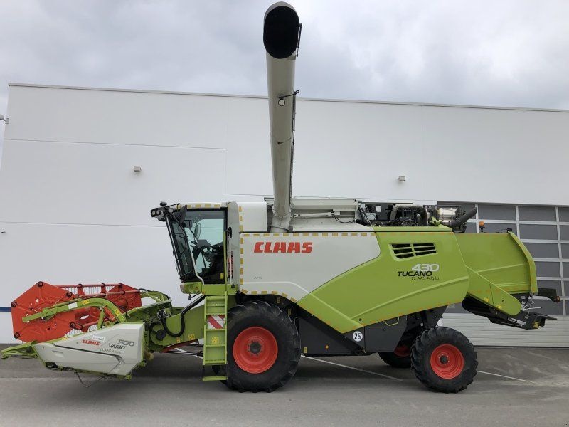 Claas Tucano 430 combine €180,000