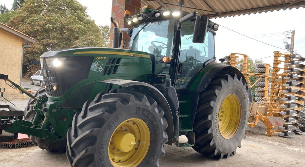 E-FARM: John Deere 6195 R - Trattore - id RLXINSS - 125.000 € - Anno di costruzione: 2019 - Ore: 2.350,Potenza del motore: 195,Francia