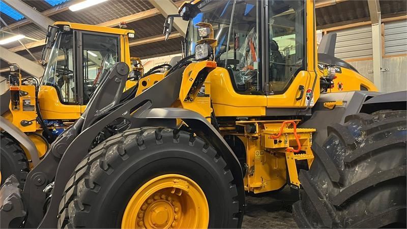 VOLVO l 90h h2 fabriksny dansk maskine med masser af ud Wheel loader €208,691