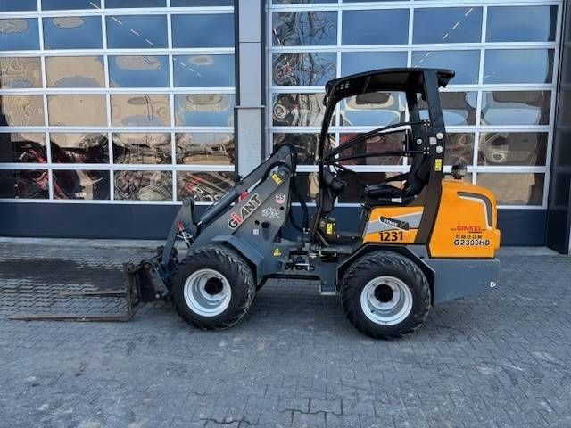 Giant g 2300 hd Mini nakladalnik 29.000 €