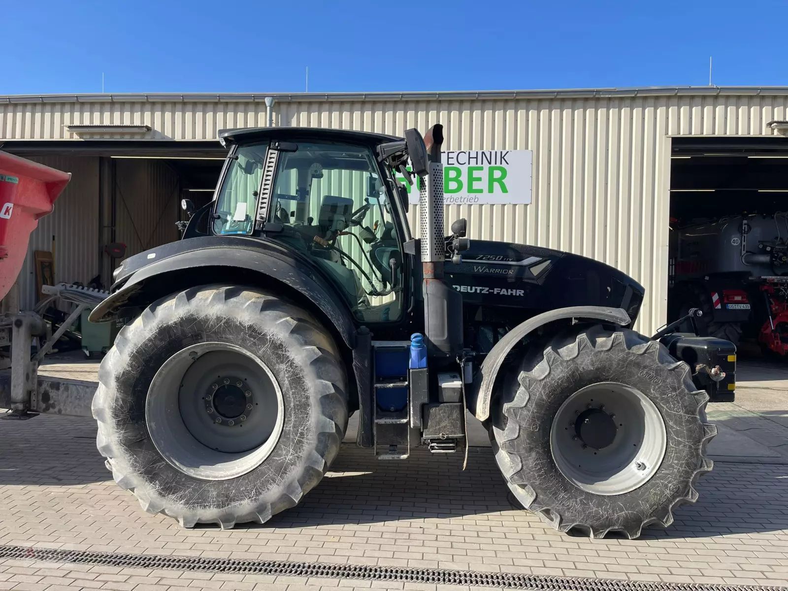 Deutz-Fahr AgroTron 7250 TTV Tractor €65,850
