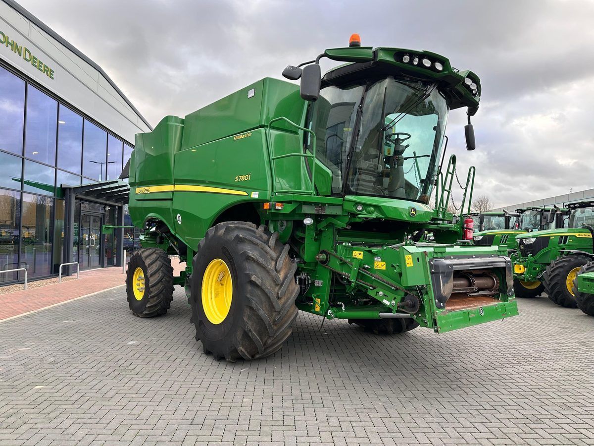 E-FARM: John Deere S780 HM - Combine harvester - id A3IMTK1 - €264,614 - Year of construction: 2020 - Engine power (HP): 539,United Kingdom