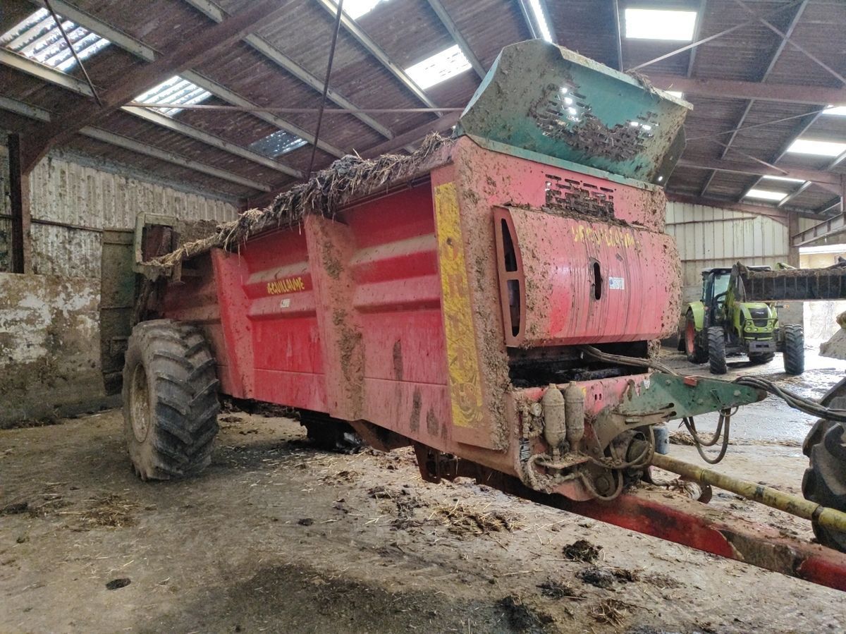 E-FARM: Deguillaume f18 - Épandeur de fumier et de compost - id TF1FTFJ - 24 000 € - Année: 2015 - France