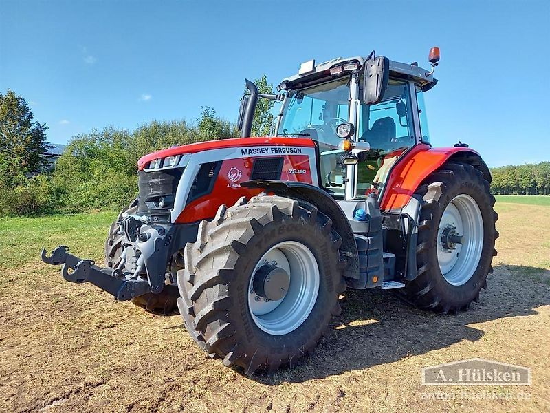 E-FARM: Massey Ferguson 7S.190 Exclusive - Traktor - id QBERQQU - 131 900 € - Rok produkcji: 2022 - Niemcy