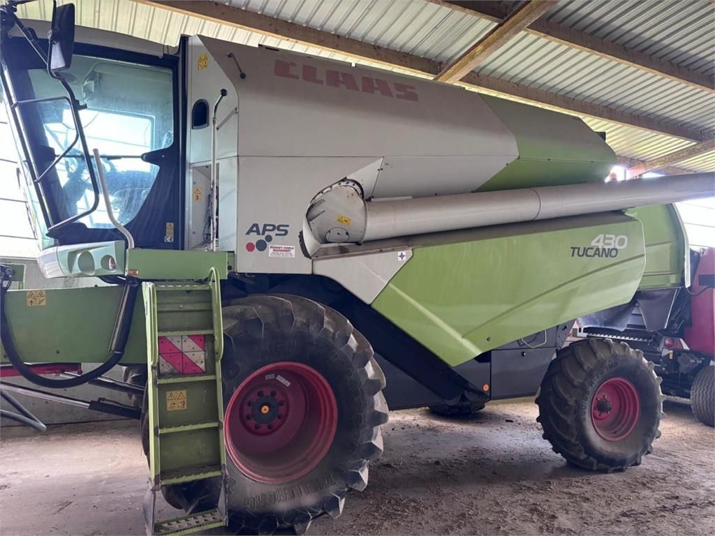 Claas Tucano 430 Combine harvester €73,287