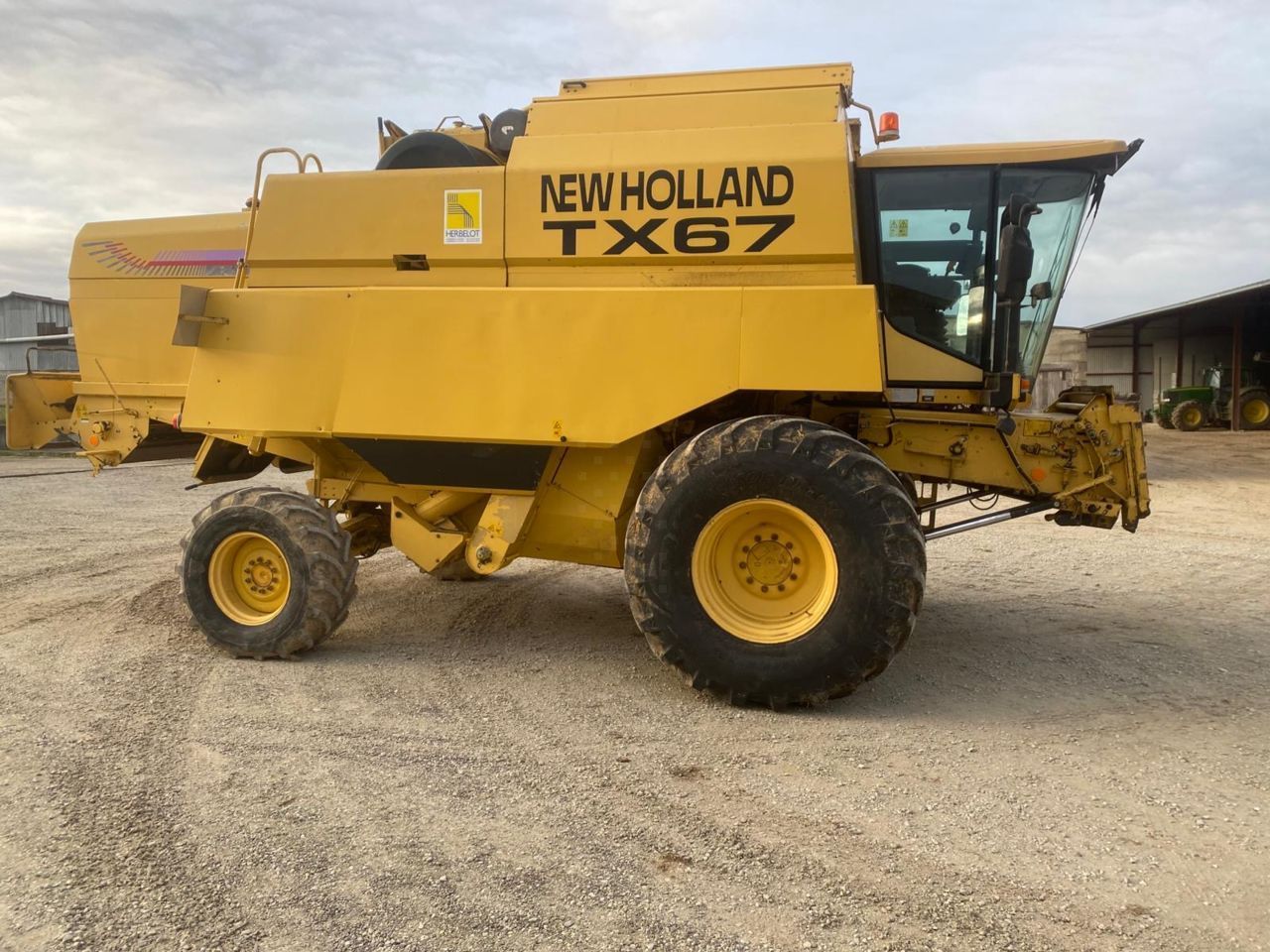 New Holland TX 67 Combine harvester €28,500