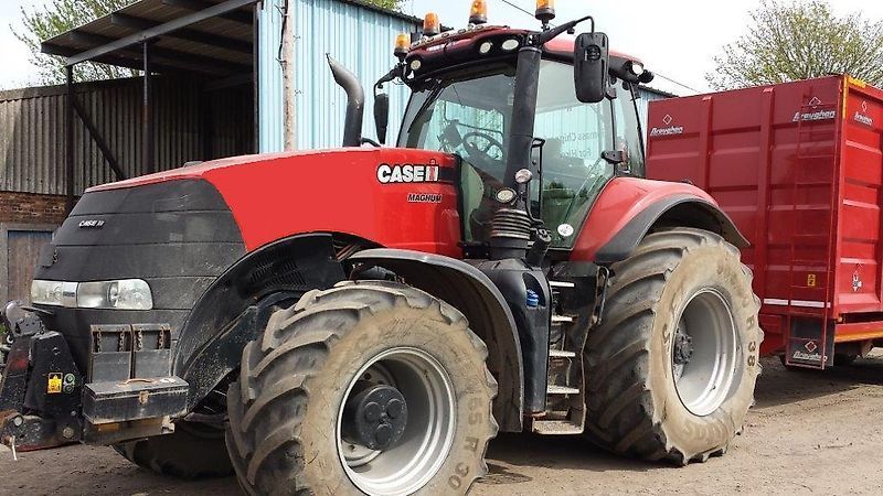 Case IH Magnum 380 Tractor €102,047