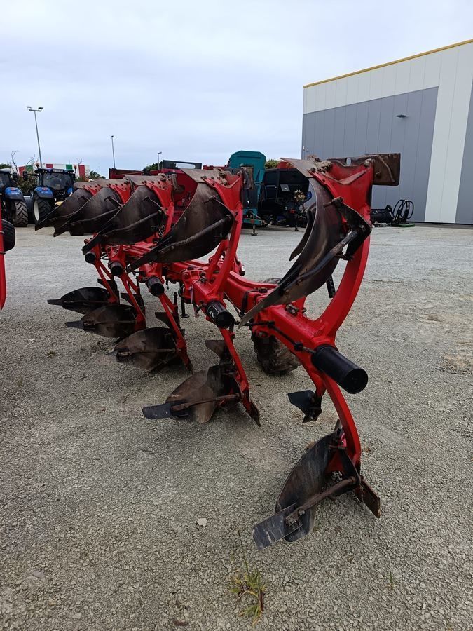 GREGOIRE BESSON charrue Plough €15,000