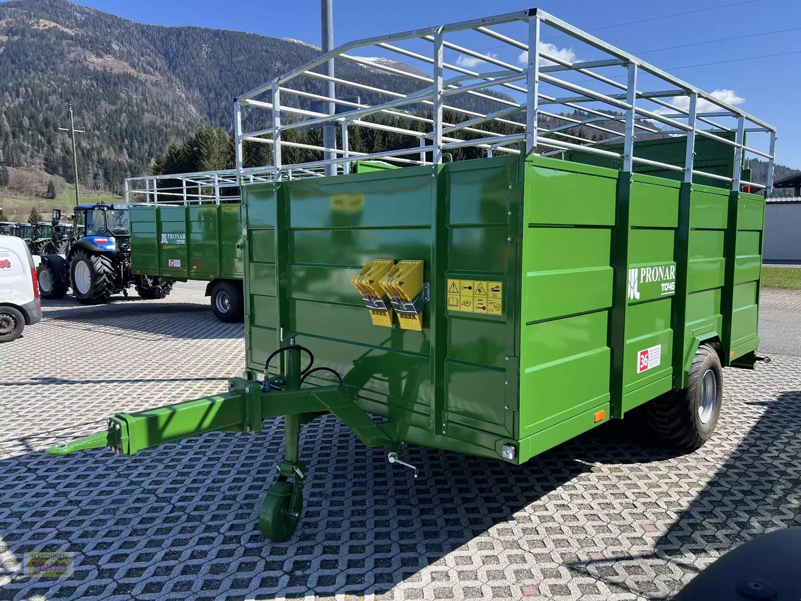 E-FARM: Pronar kurier t046 - Priekaba - id QYHWDYE - 13 250 € - Gamybos metai: 2025 - Austrija