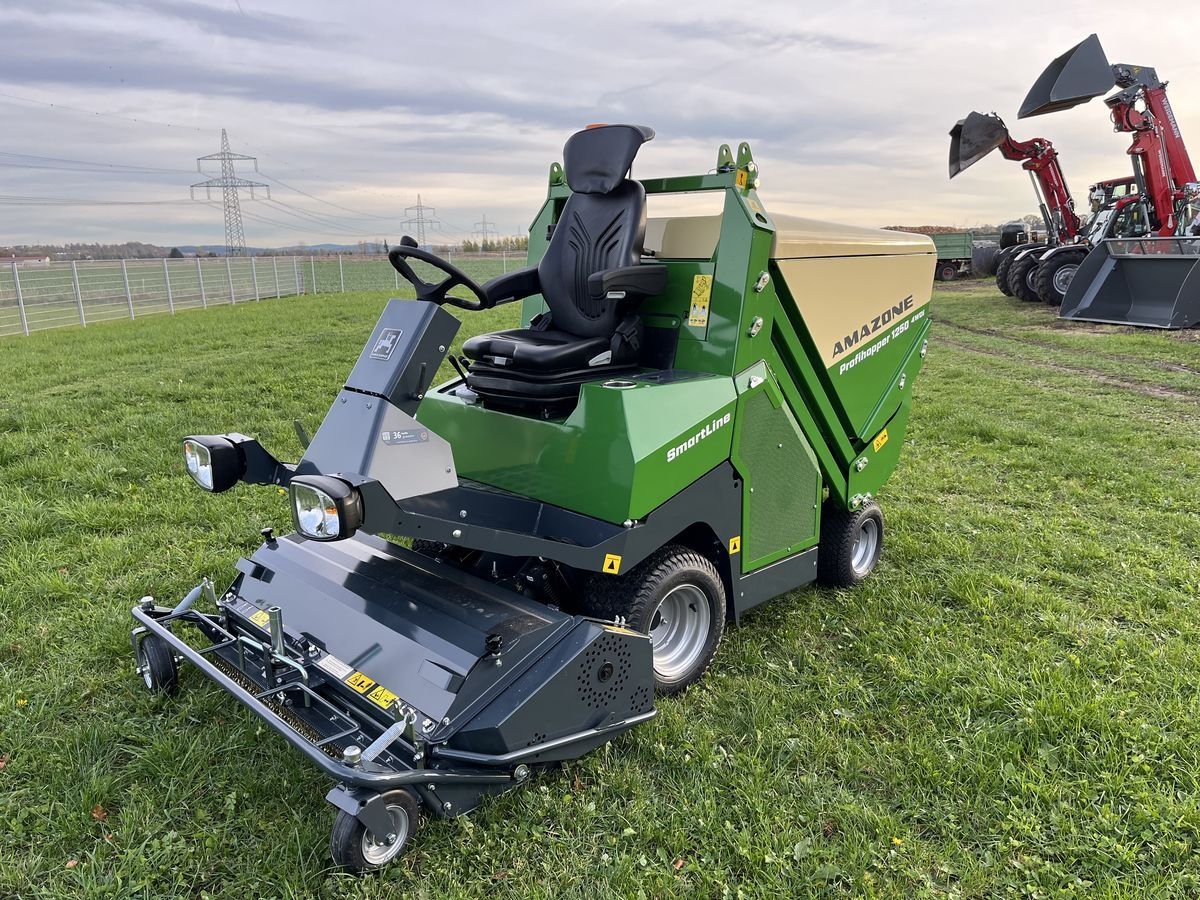 E-FARM: Amazone profihopper 1250 sammeln / schlegeln / sportplat - Equipamiento municipal - id 3DFUS7V - Año: 2024 - Austria