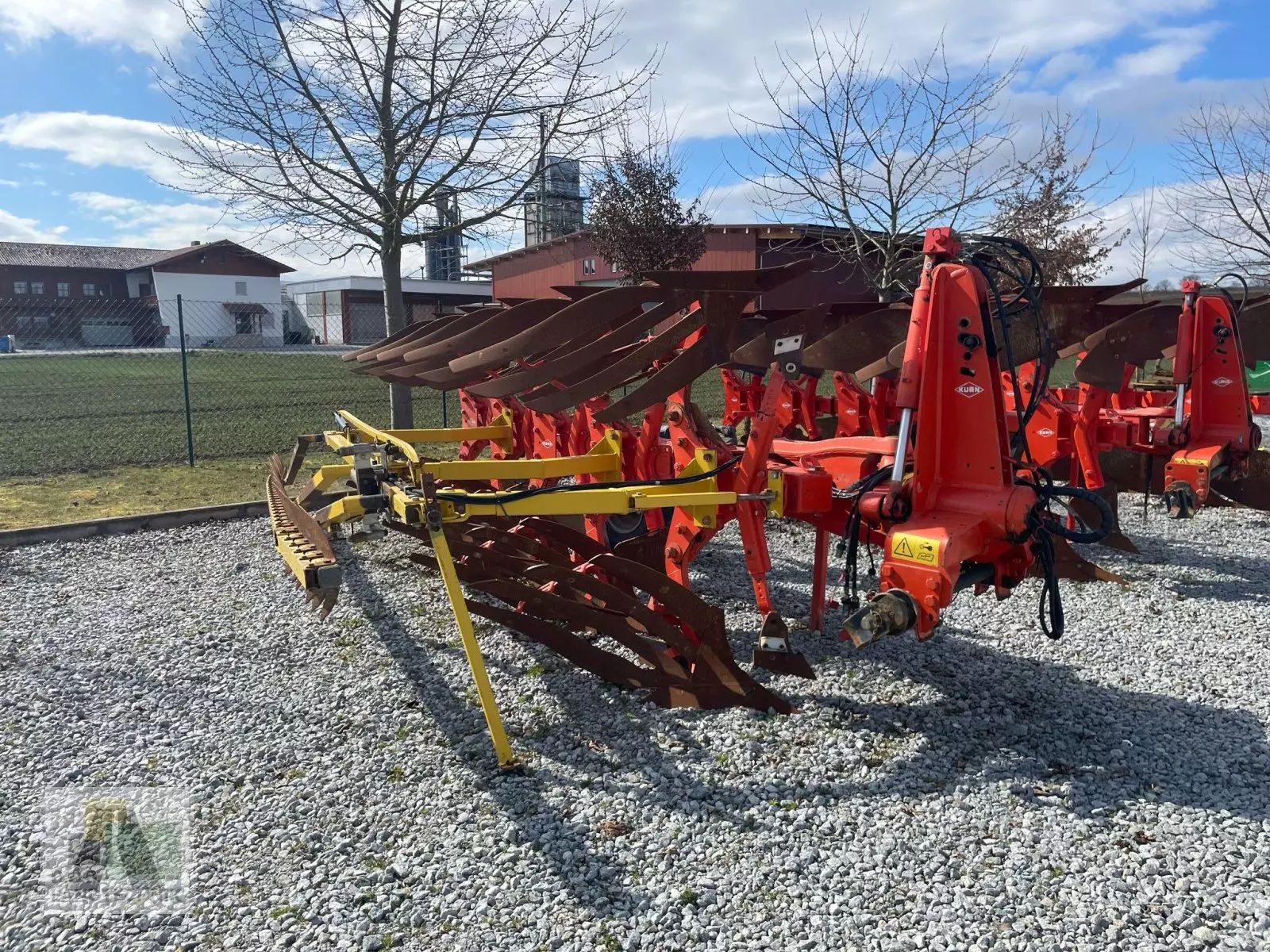 Kuhn vari-master 153 mit schollencracker Plough €16,900