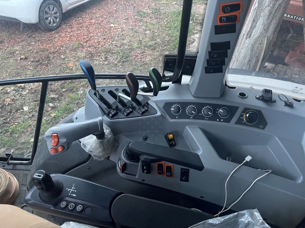 E-FARM: Valtra A114 - Tractor - id ATVJLAX - 73.500 € - Año: 2021 - Horas: 1500,Potencia del motor: 114,Francia