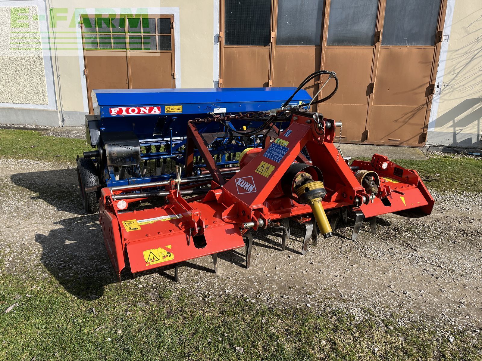 Kuhn hrb 252 mit fiona sämaschine 2,5m Combinación de taladradoras 4700 €