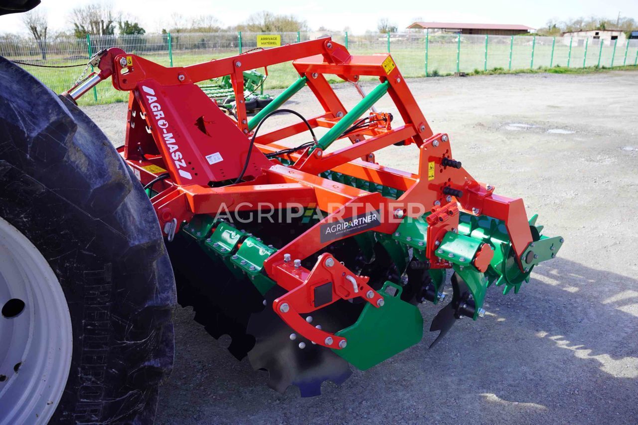 AGRO-MASZ déchaumeur à disques avec port a court Cultivator €10,530